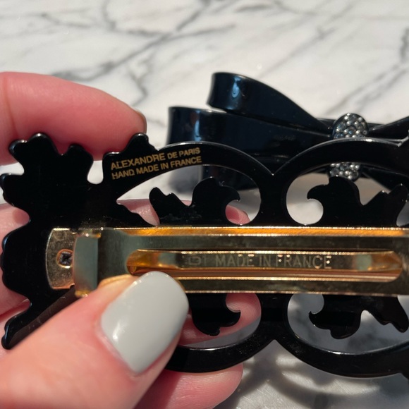 Alexandre de Paris Designer Hair Clips - Picture 4 of 5